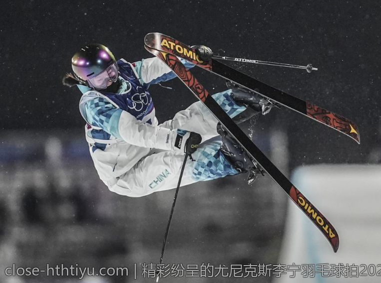 精彩纷呈的尤尼克斯李宁羽毛球拍2026新品引领潮流